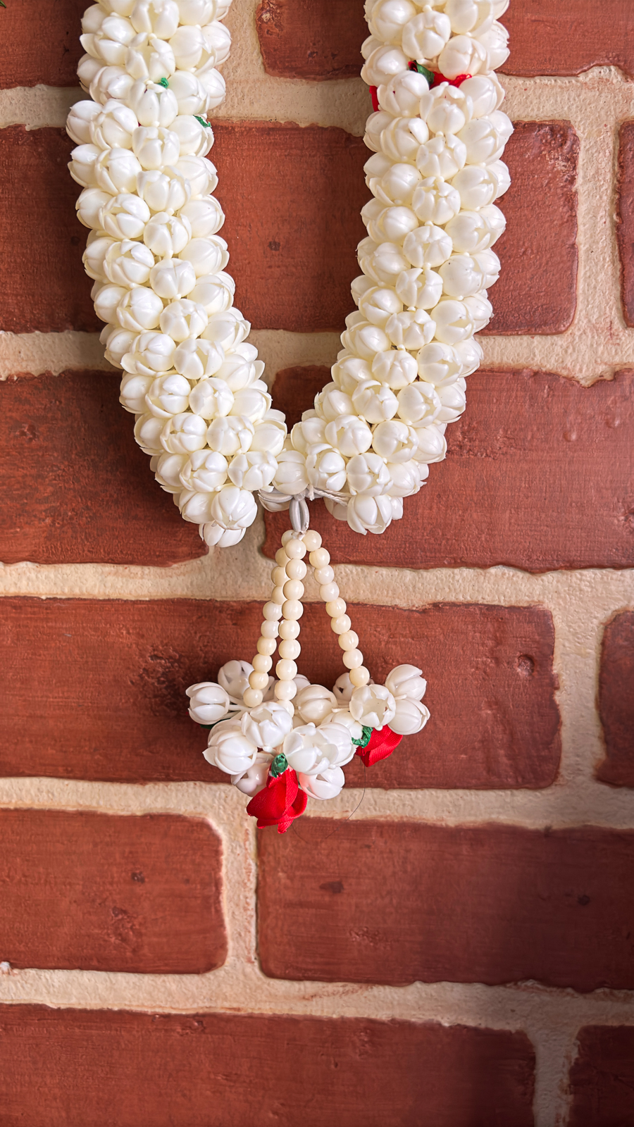 Malli Maalai/Garland with Rose in Between