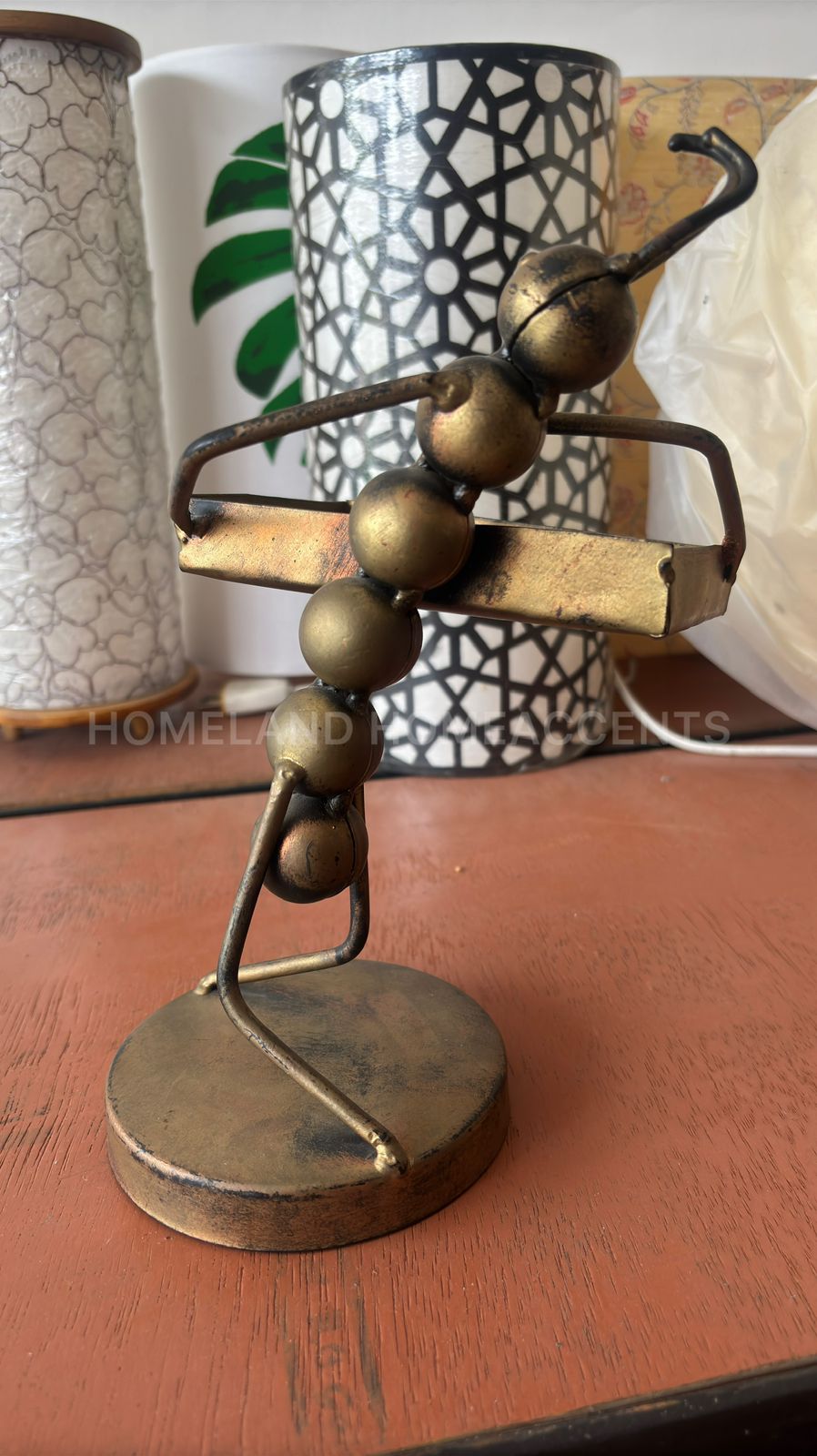 Handcrafted Iron Ant Stand – Powder Coated Utility Décor