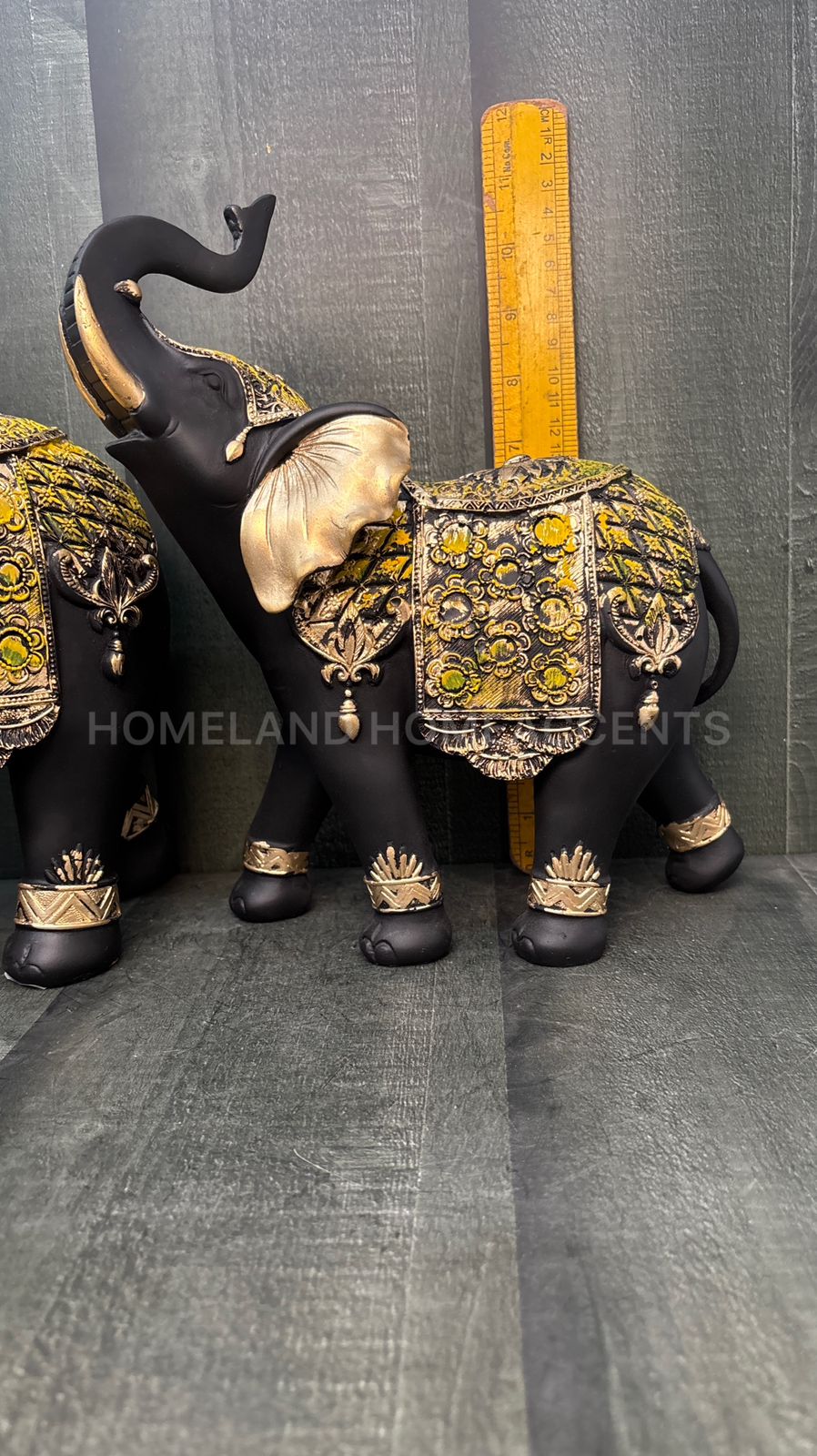Set of 2 Decorative Elephants – Polyresin Finish