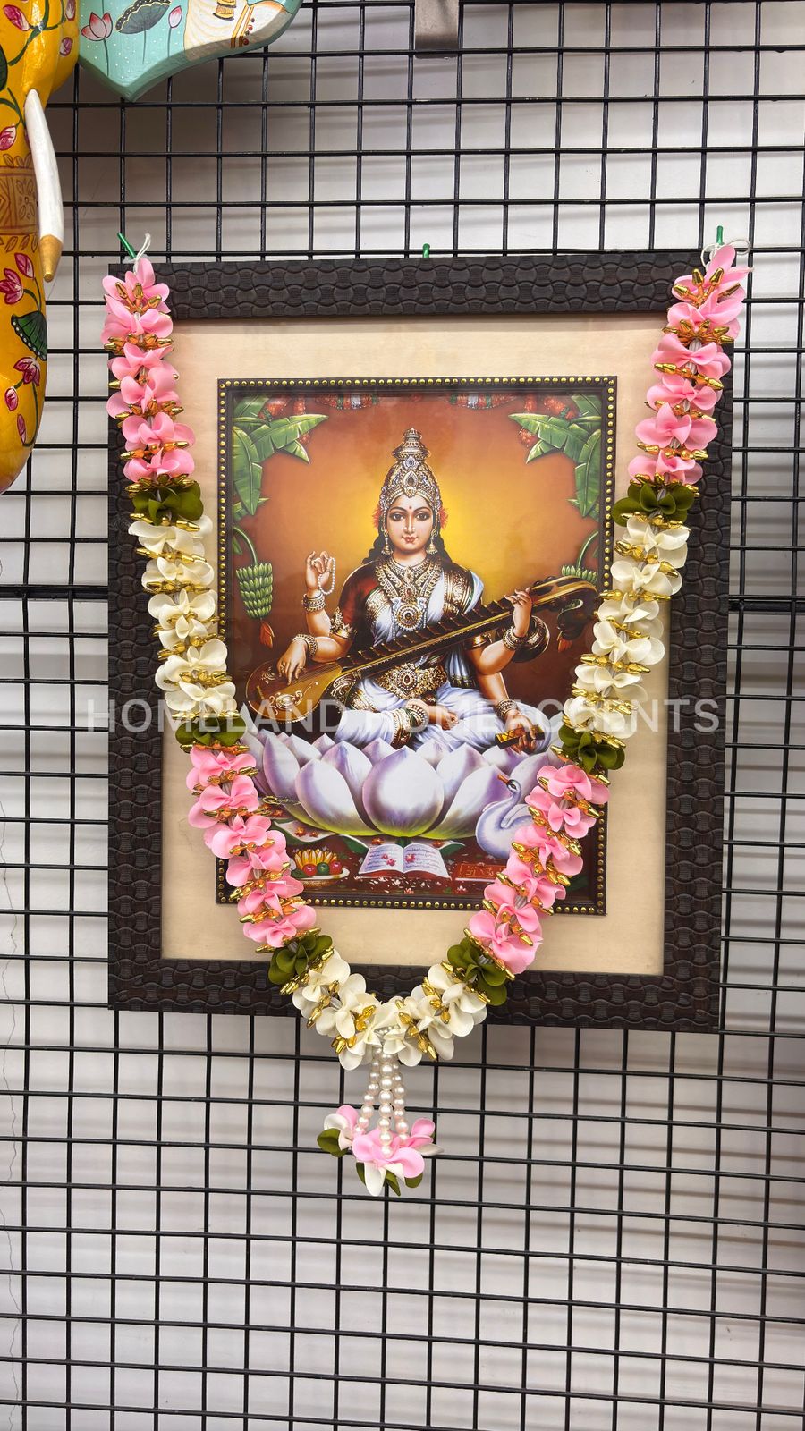 Exquisite Garland/Maalai - MAA043 (22 Inches)