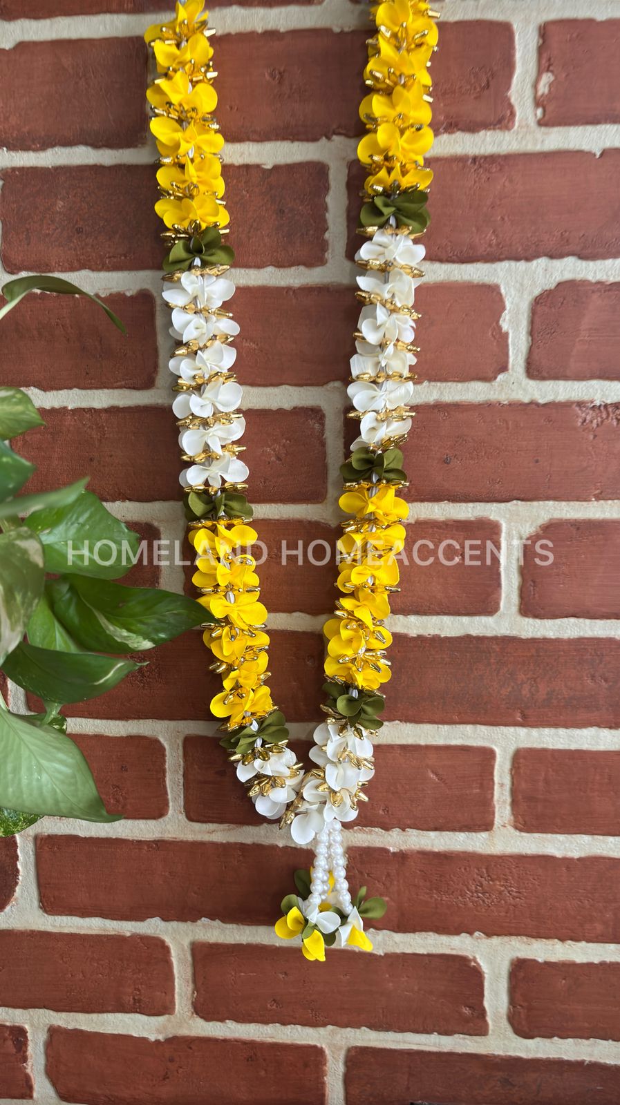 Exquisite Garland/Maalai - MAA046 (22 Inches)