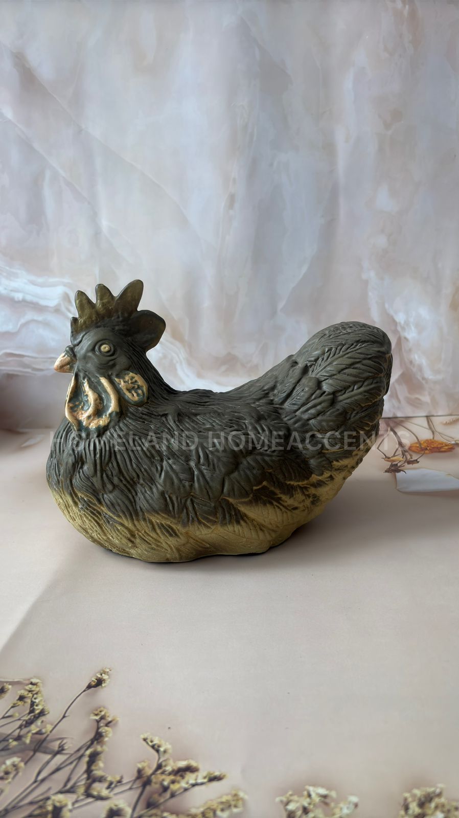 Rustic Hen Terracotta Showpiece