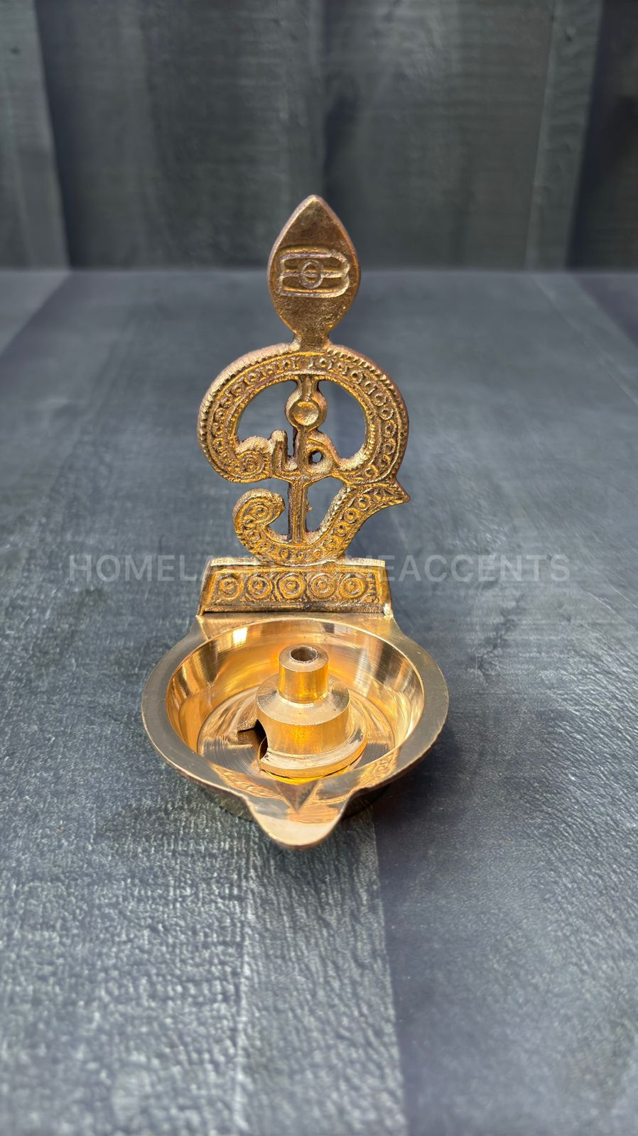Round Brass Thiri Holder Small – Compact Design