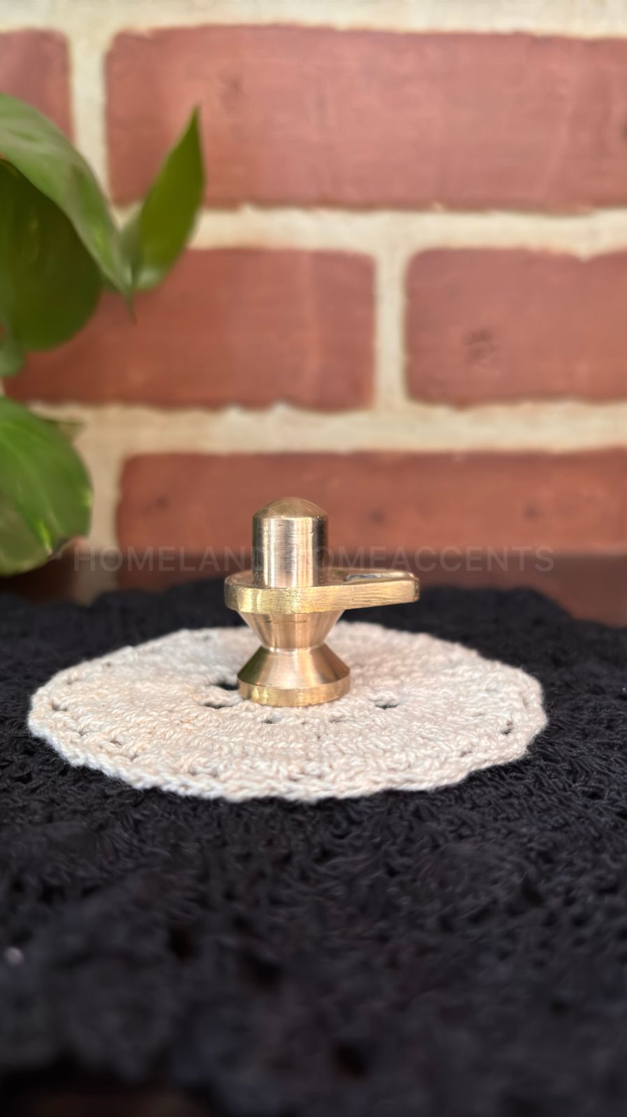 Lingam - 1x0.8x1.2 inches