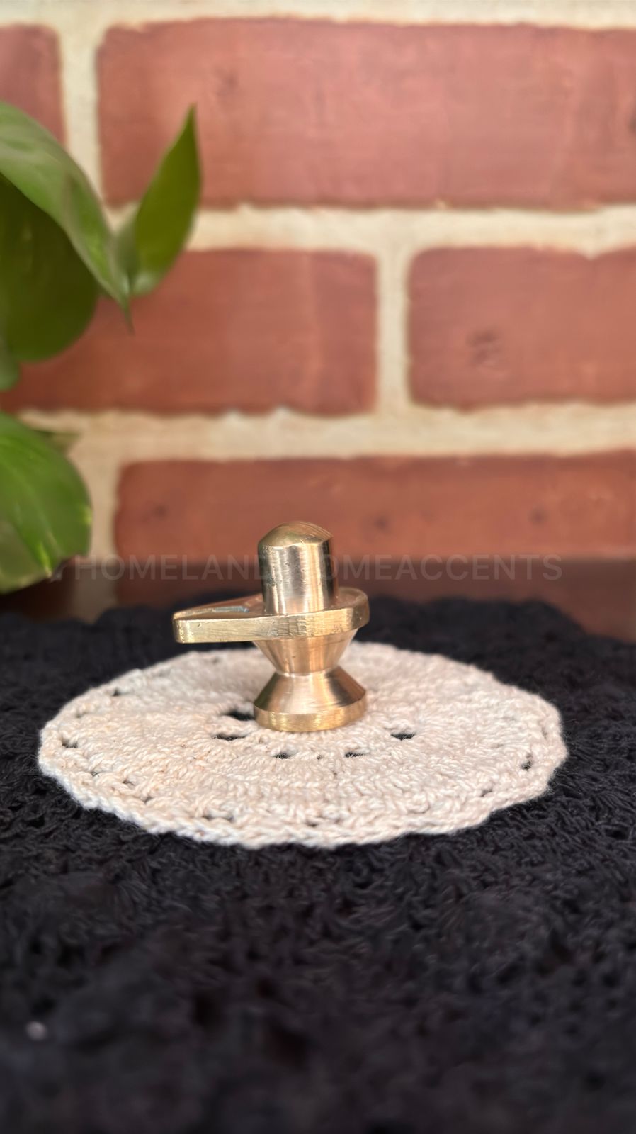 Lingam - 1x0.8x1.2 inches