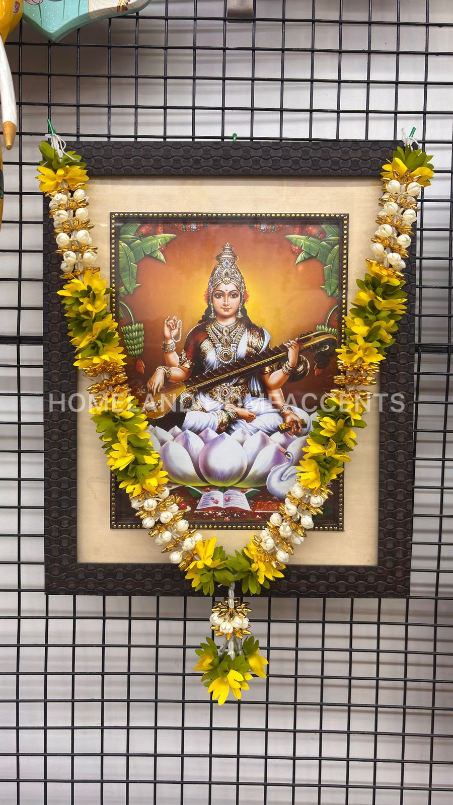 Exquisite Garland/Maalai - MAA047 (22 Inches)