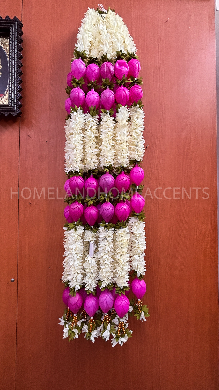 Elegant Lotus Malli Thoranam