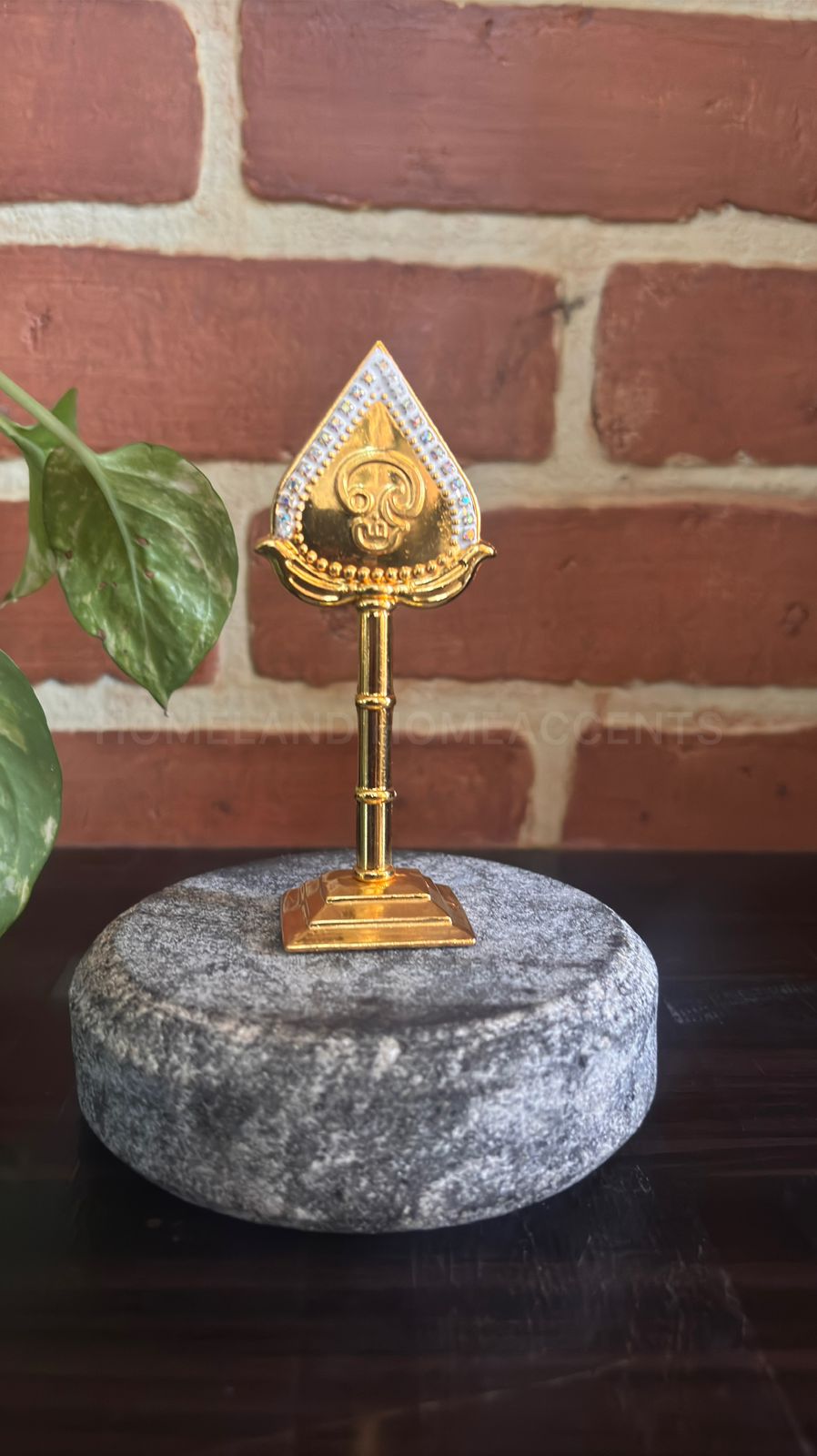 Murugar Vel with Stonework 4 Inches