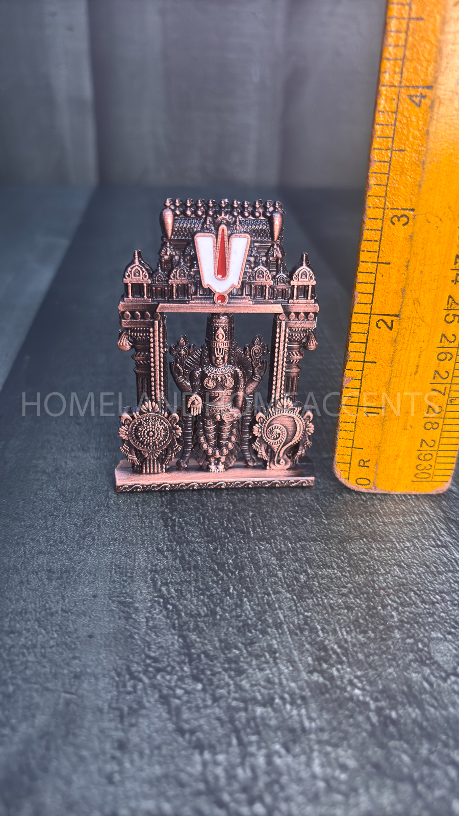Perumal in Gopuram with Sangu Chakra Namam