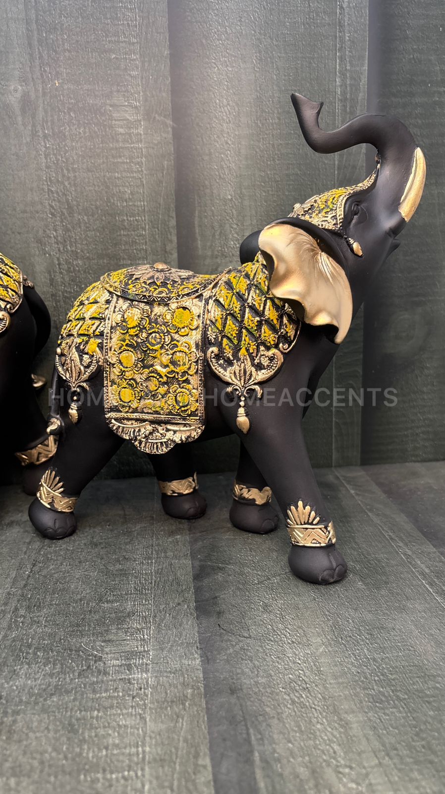 Set of 2 Decorative Elephants – Polyresin Finish
