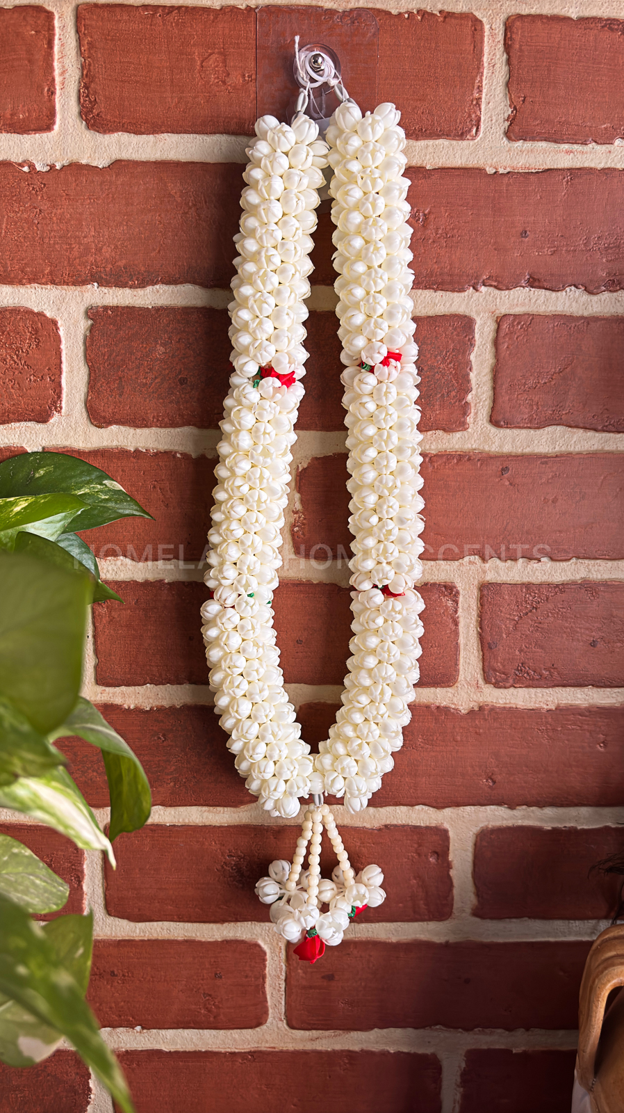 Malli Maalai/Garland with Rose in Between