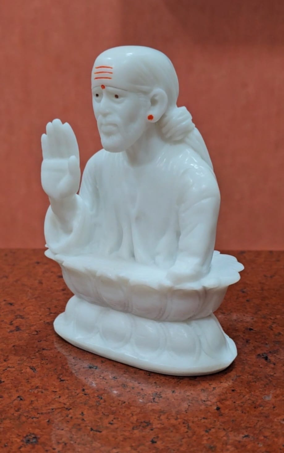LOTUS SAI BABA STATUE